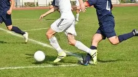 张子萱悉心照料术后陈赫，亲自换药熬汤尽显贤淑风范